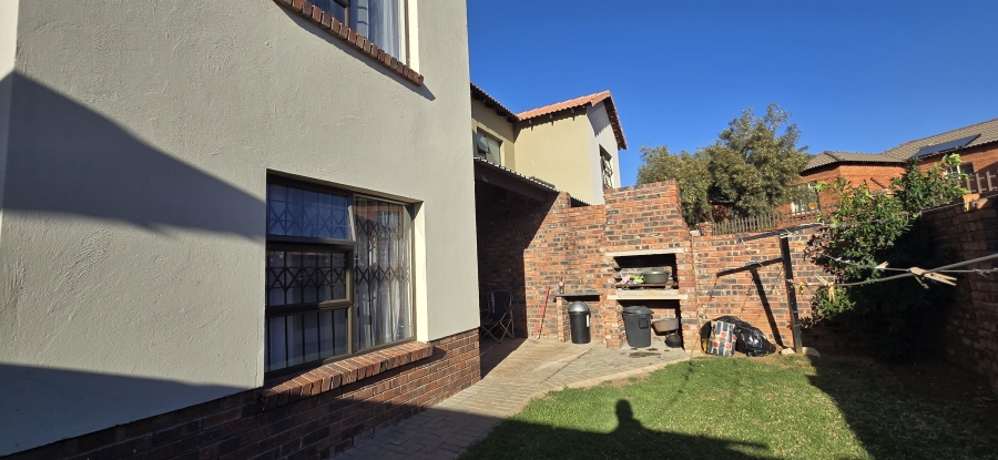 3 Bedroom Property for Sale in Waterval East North West